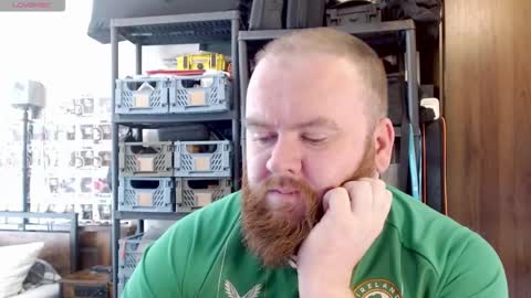 Snapshot of irishdaddy24 chatting on 09/28/25, 11:59 twitter theirishman205 online show from 09/28/25, 11:59