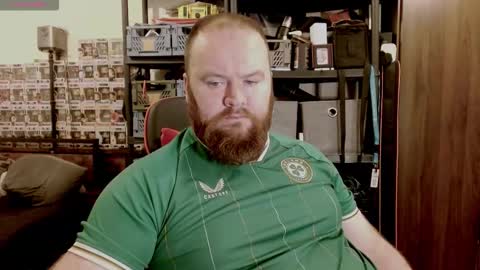 Snapshot of irishdaddy24 chatting on 10/05/25, 07:45 twitter theirishman205 online show from 10/05/25, 07:45