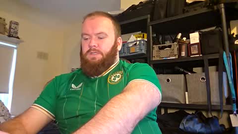 Snapshot of irishdaddy24 chatting on 10/18/25, 11:33 twitter theirishman205 online show from 10/18/25, 11:33