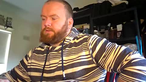 Snapshot of irishdaddy24 chatting on 11/22/25, 01:21 twitter theirishman205 online show from 11/22/25, 01:21