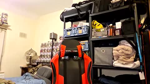 Snapshot of irishdaddy24 chatting on 12/01/25, 06:35 twitter theirishman205 online show from 12/01/25, 06:35