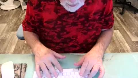 Irishdudelove online show from 12/04/25, 11:57