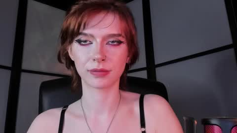 Snapshot of irisice chatting on 12/10/24, 03:33 Miss Iris Fansly Miss Iris new inst.  online show from 12/10/24, 03:33