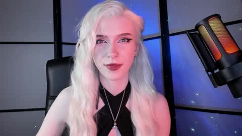 Snapshot of irisice chatting on 01/28/25, 02:42 Miss Iris Fansly Miss Iris new inst.  online show from 01/28/25, 02:42