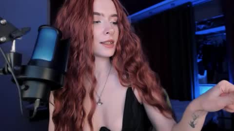 Snapshot of irisice chatting on 09/10/25, 05:46 Miss Iris Fansly Miss Iris new inst.  online show from 09/10/25, 05:46