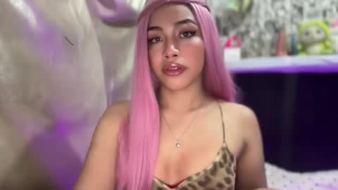 Snapshot of iriss_fox chatting on 11/02/25, 12:18 iriss_fox online show from 11/02/25, 12:18