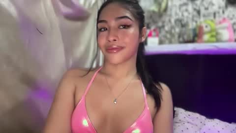 Snapshot of iriss_fox chatting on 11/03/25, 11:37 iriss_fox online show from 11/03/25, 11:37