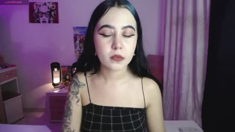 Snapshot of iriss_sky chatting on 06/19/26, 07:23 Iris online show from 06/19/26, 07:23