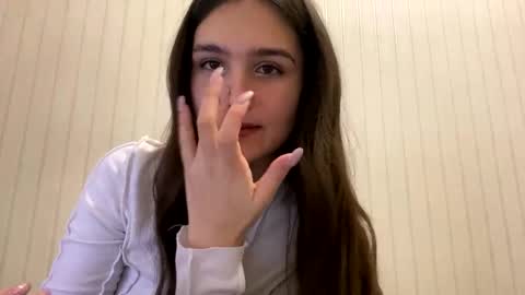 irisss31 online show from 01/10/25, 06:17