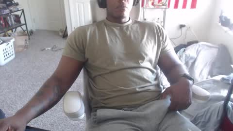 Snapshot of ironbloodedorphan chatting on 02/17/26, 08:04 Chi online show from 02/17/26, 08:04