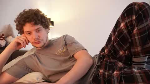 Snapshot of ironthud chatting on 11/29/25, 05:16 Sam online show from 11/29/25, 05:16