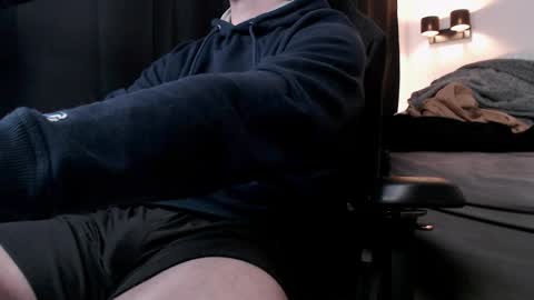 Sam online show from 04/09/26, 04:12