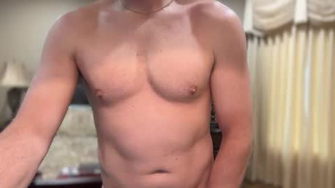 Snapshot of ironwoodbusy1986 chatting on 12/19/25, 08:05 Leo online show from 12/19/25, 08:05