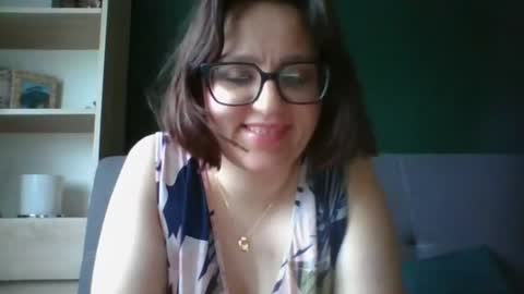 Snapshot of irresistibleparis chatting on 06/22/26, 05:26 Paris online show from 06/22/26, 05:26