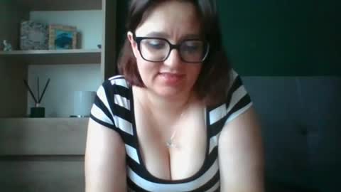 Snapshot of irresistibleparis chatting on 07/14/26, 05:23 Paris online show from 07/14/26, 05:23