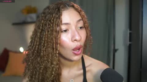 isa_____ online show from 09/11/25, 12:11