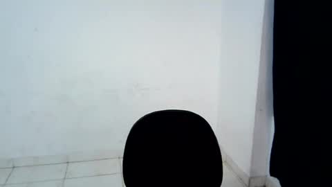 Snapshot of isa_bellaxx23 chatting on 07/20/26, 11:40 isa_bellaxx23 online show from 07/20/26, 11:40