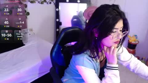 Snapshot of isa_bunny18 chatting on 11/08/25, 07:56 isabela online show from 11/08/25, 07:56