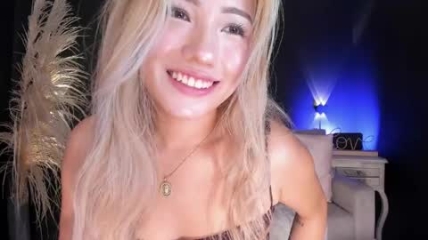 Isa Cortes  online show from 05/06/26, 02:22