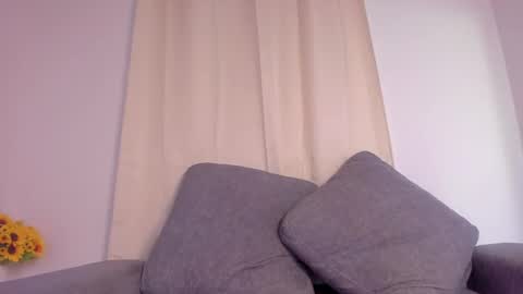 Snapshot of isa_kis_1 chatting on 01/23/25, 03:11 Isabella online show from 01/23/25, 03:11