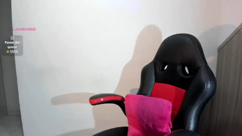 isa_klein online show from 03/25/26, 05:46