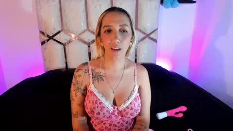 isa_klein online show from 05/15/26, 05:25