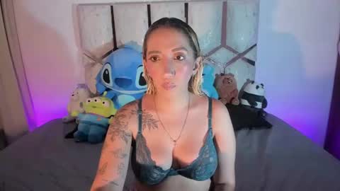 isa_klein online show from 07/07/26, 06:05