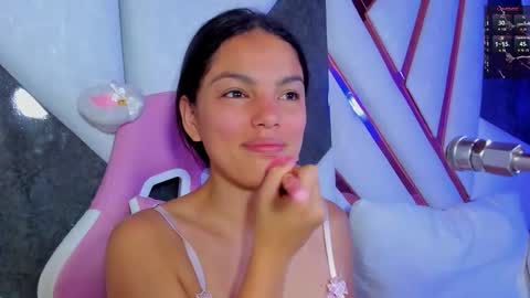 Snapshot of isa_kolins chatting on 02/13/26, 10:44 isa_kolins online show from 02/13/26, 10:44