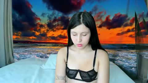 Isa and Leo online show from 11/29/25, 08:45