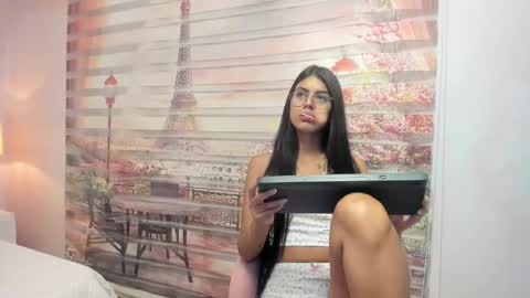    online show from 10/17/25, 03:20