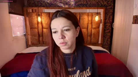Snapshot of isa_thompson__ chatting on 04/27/26, 11:52 I S A online show from 04/27/26, 11:52