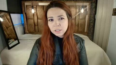 Snapshot of isa_thompson__ chatting on 07/13/26, 11:46 I S A online show from 07/13/26, 11:46