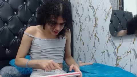 Snapshot of isa_x18 chatting on 06/24/26, 12:09 isa_x18 online show from 06/24/26, 12:09