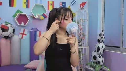 Isaa Skinny  online show from 06/29/26, 03:46