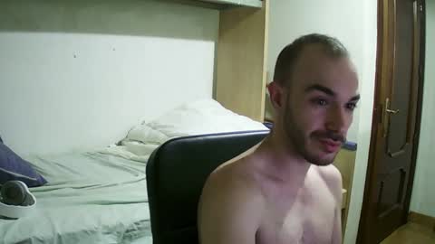 Snapshot of isaac99c chatting on 12/11/24, 04:39 Isaac99c online show from 12/11/24, 04:39