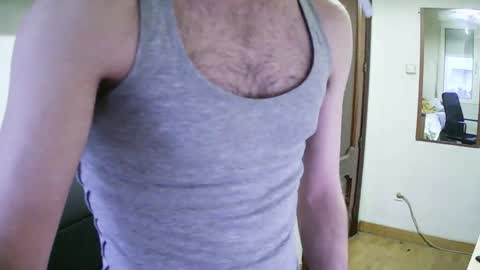 Snapshot of isaac99c chatting on 01/06/25, 07:52 Isaac99c online show from 01/06/25, 07:52