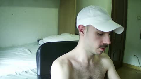 Snapshot of isaac99c chatting on 01/06/25, 10:57 Isaac99c online show from 01/06/25, 10:57