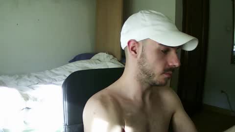 Snapshot of isaac99c chatting on 01/17/25, 10:44 Isaac99c online show from 01/17/25, 10:44