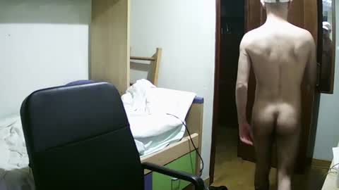 Snapshot of isaac99c chatting on 01/18/25, 09:34 Isaac99c online show from 01/18/25, 09:34