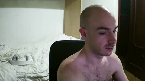 Snapshot of isaac99c chatting on 02/16/25, 10:10 Isaac99c online show from 02/16/25, 10:10