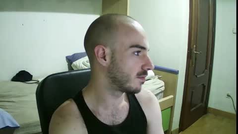 Snapshot of isaac99c chatting on 03/08/25, 09:51 Isaac99c online show from 03/08/25, 09:51