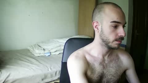 Snapshot of isaac99c chatting on 03/12/25, 03:29 Isaac99c online show from 03/12/25, 03:29