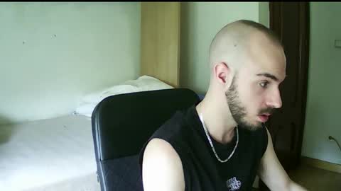 Snapshot of isaac99c chatting on 09/19/25, 12:17 Isaac99c online show from 09/19/25, 12:17