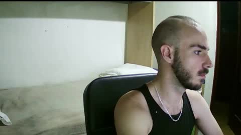 Snapshot of isaac99c chatting on 09/21/25, 08:32 Isaac99c online show from 09/21/25, 08:32