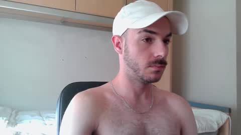 Snapshot of isaac99c chatting on 10/18/25, 10:27 Isaac99c online show from 10/18/25, 10:27