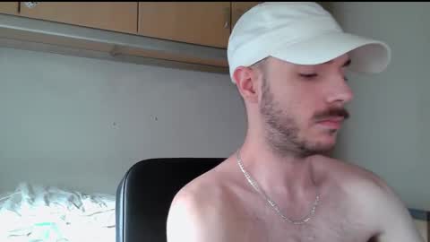 Snapshot of isaac99c chatting on 10/21/25, 08:26 Isaac99c online show from 10/21/25, 08:26