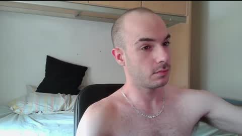 Snapshot of isaac99c chatting on 07/07/26, 11:47 Isaac99c online show from 07/07/26, 11:47