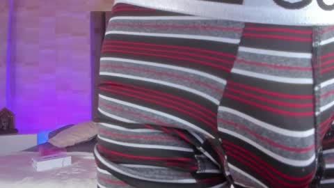 isaac_grey_ online show from 04/02/26, 07:00