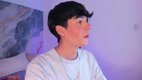 Snapshot of isaac_kurtt chatting on 11/12/25, 08:30 Isaac Kurtt online show from 11/12/25, 08:30