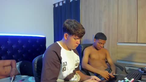 isaac_master77 online show from 11/07/25, 04:12